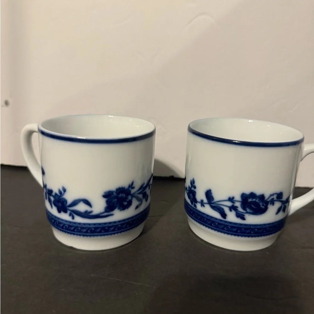 WILLIAMS SONOMA Blue TEA CUP set of 2